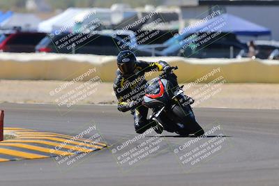 media/Oct-09-2022-SoCal Trackdays (Sun) [[95640aeeb6]]/Turn 2 (1110am)/